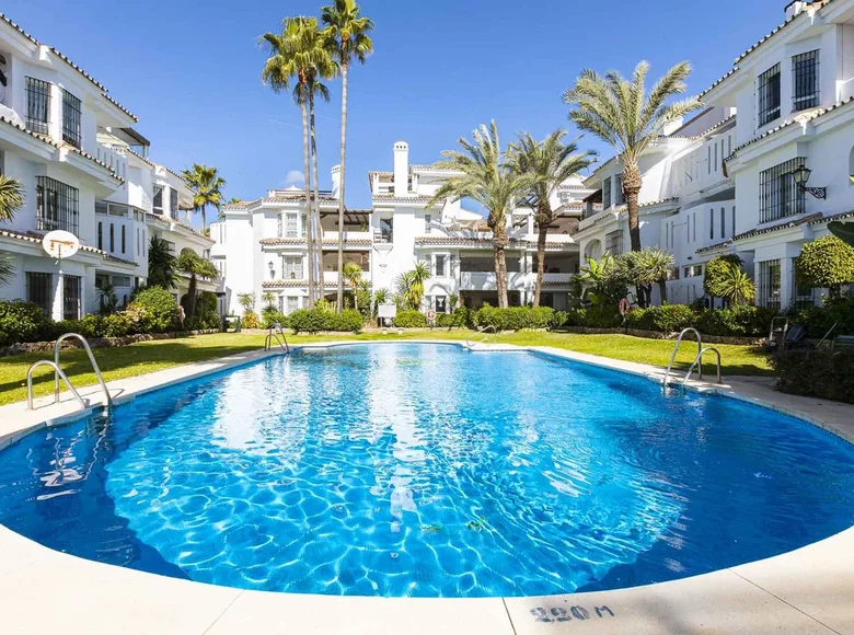 Квартира 2 спальни 102 м² Марбелья, Испания