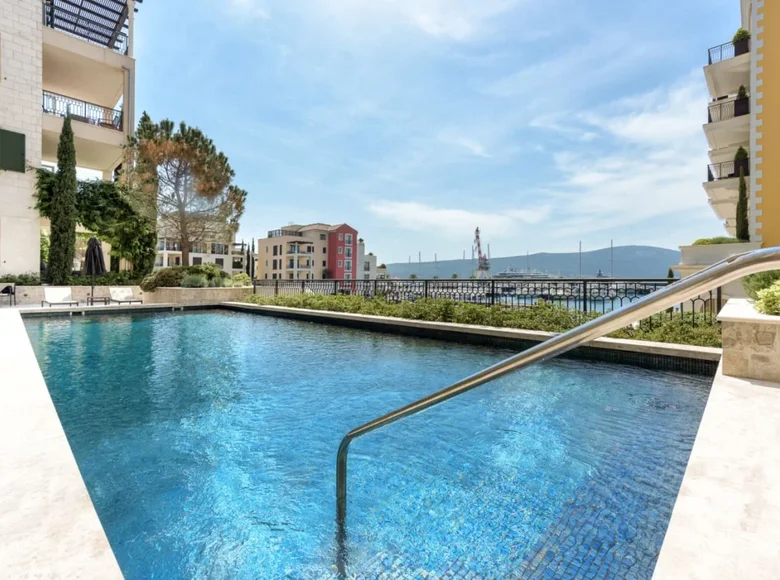 Wohnung 4 zimmer 223 m² Tivat, Montenegro