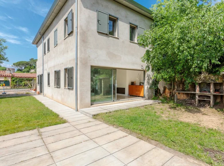 5 bedroom villa 279 m² Girona, Spain