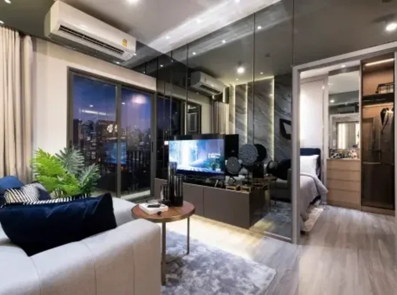 Condo 3 bedrooms 110 m² Bangkok, Thailand