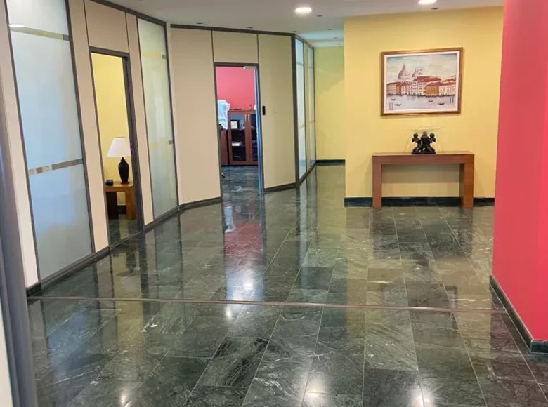 Office 420 m² in Demos Agiou Athanasiou, Cyprus