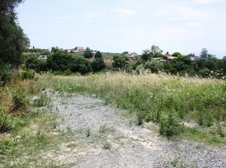 Land 1 room  Agia Triada, Greece