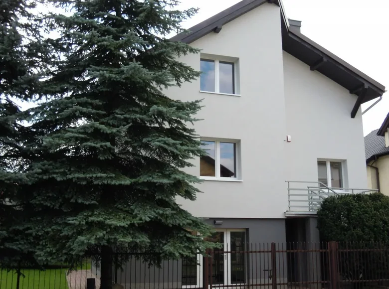 Haus 8 zimmer 270 m² in Posen, Polen