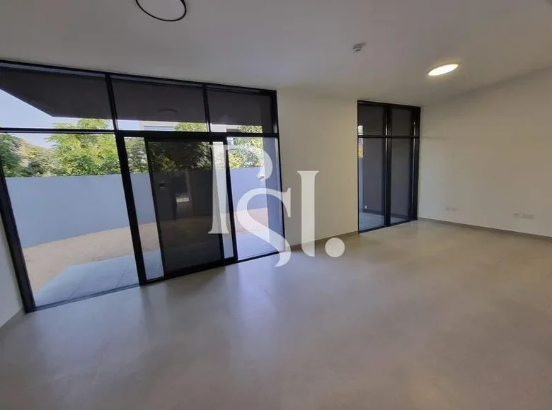 Szeregowiec 4 pokoi 292 m² Sharjah, Emiraty Arabskie