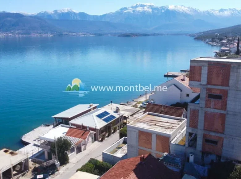 Villa 200 m² Krasici, Montenegro
