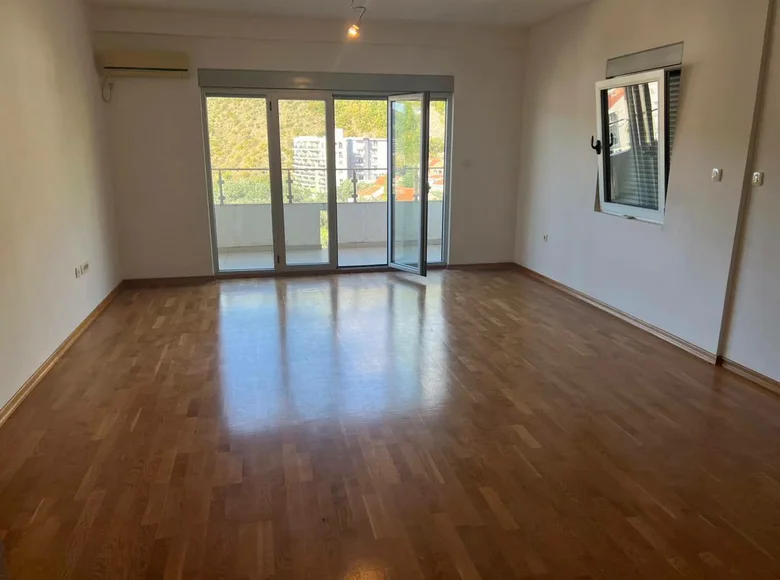 Appartement 2 chambres 83 m² Rafailovici, Monténégro