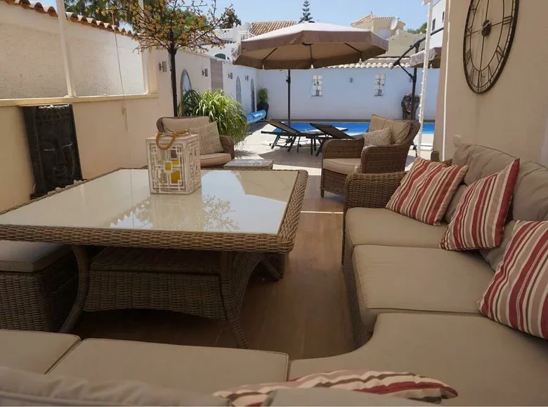 villa de 3 chambres 110 m² Torrevieja, Espagne
