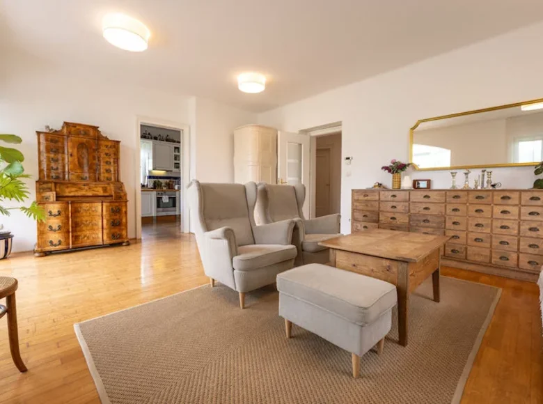 Villa de 4 dormitorios 456 m² Hobovse pri Stari Oselici, Eslovenia