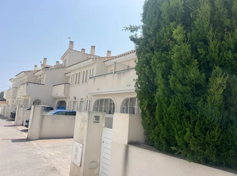 3-Schlafzimmer-Villa 179 m² lAlfas del Pi, Spanien