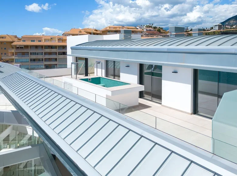 Квартира 3 спальни 93 м² Фуэнхирола, Испания