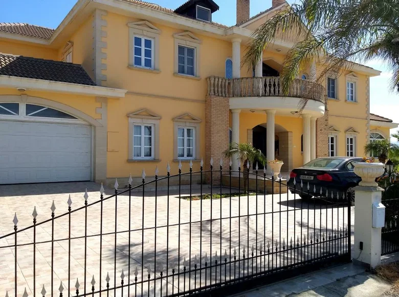 6 bedroom villa 700 m² Pano Deftera, Cyprus