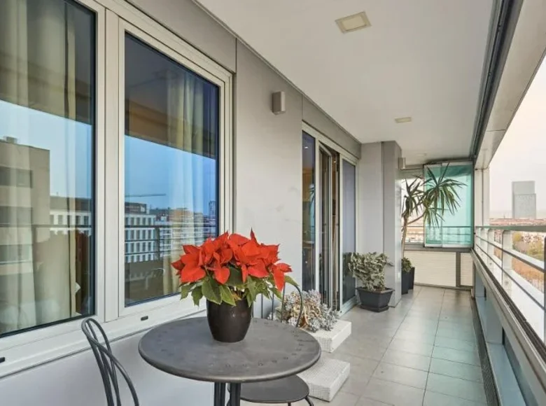 3 bedroom apartment 1 313 m² Barcelona, Spain