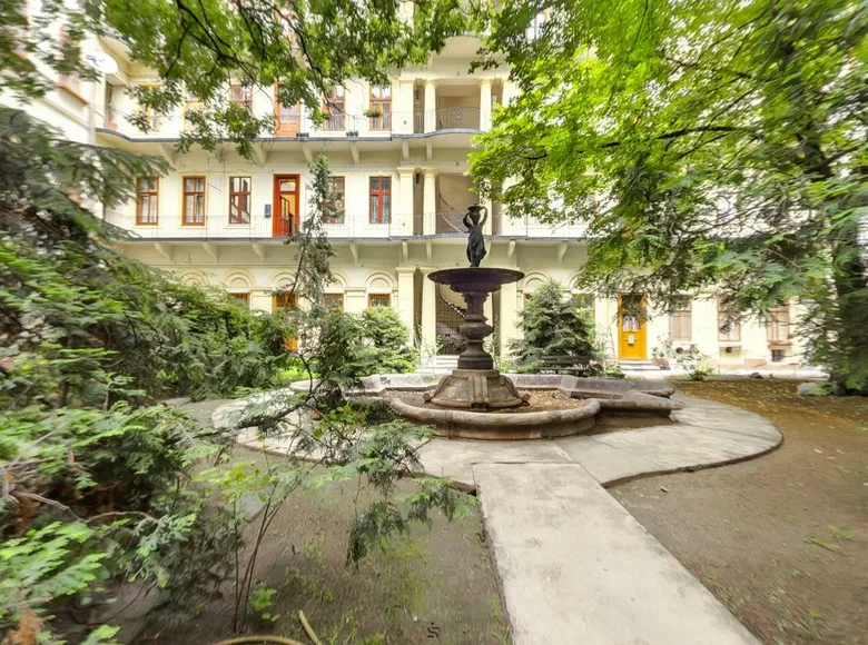 3 bedroom apartment 110 m² Pusztavacs, Hungary