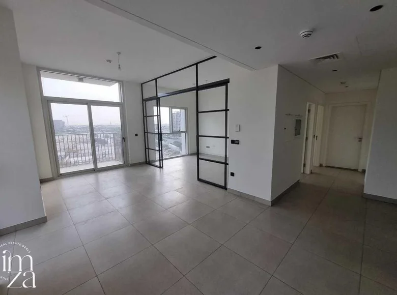 Mieszkanie 2 pokoi 722 m² Dubaj, Emiraty Arabskie