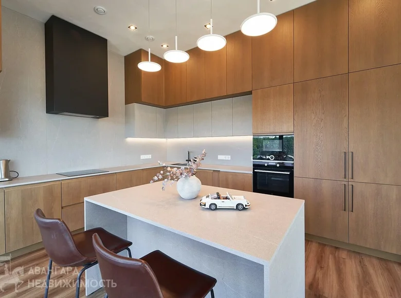 Квартира 3 комнаты 171 м² Ратомка, Беларусь