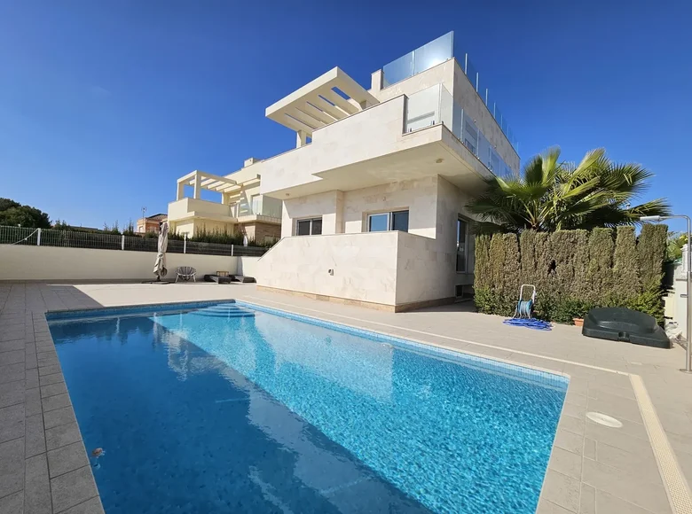 villa de 5 dormitorios 306 m² Orihuela, Španjolska