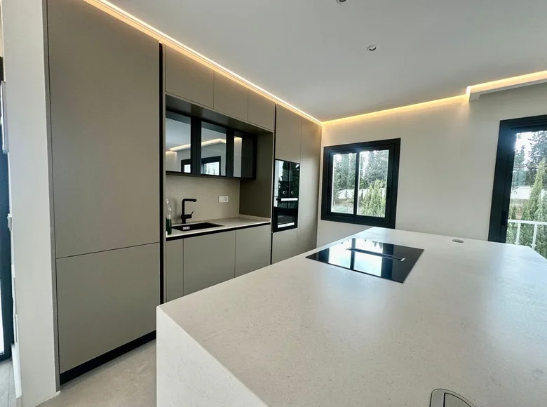 Penthouse z 2 sypialniami 100 m² San Pedro Alcantara, Hiszpania