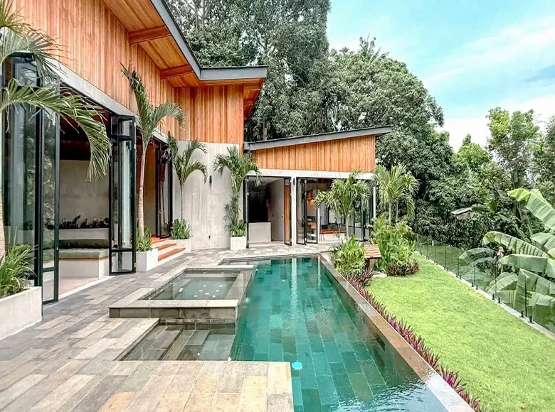 Вилла 4 спальни 450 м² Buwit, Индонезия