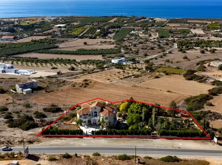 Коттедж 1 комната 690 м² Пейя, Кипр