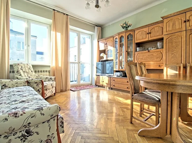 2 room apartment 38 m² Warsaw, Poland