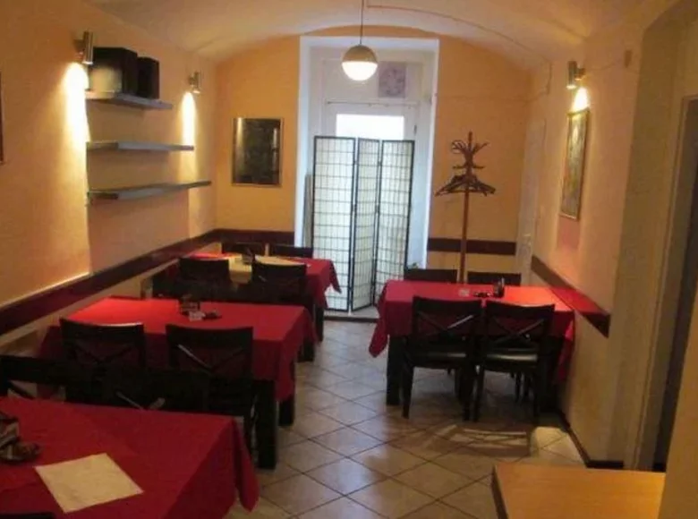 Propiedad comercial 140 m² en Praga, Chequia