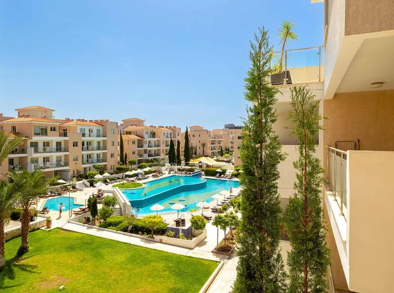 Mieszkanie 2 pokoi 81 m² Pafos, Cypr