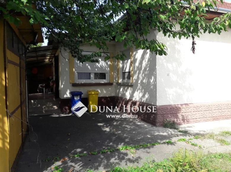 House 1 bathroom 115 m² in Central Hungary, All countries