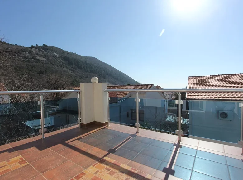 Stadthaus 5 Schlafzimmer  Budva, Montenegro