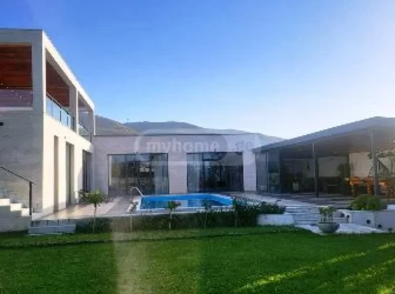 Дом 5 комнат 340 м² Сагурамо, Грузия
