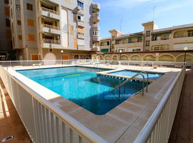 Penthouse 1 bedroom 48 m² Torrevieja, Spain