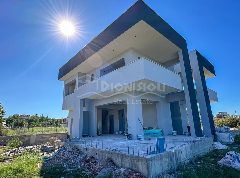 6 bedroom house 240 m² Paralia Dionisiou, Greece