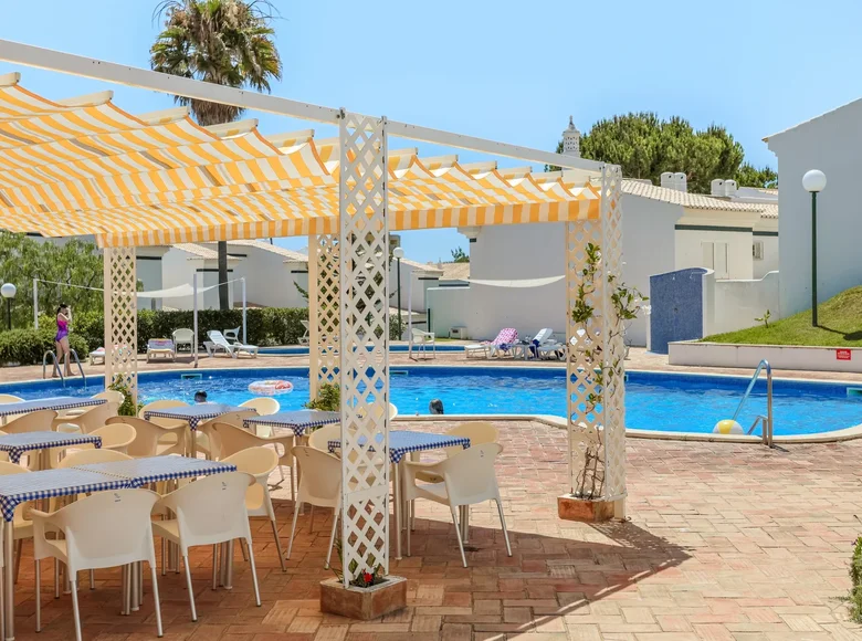 2 bedroom house 74 m² Loule, Portugal