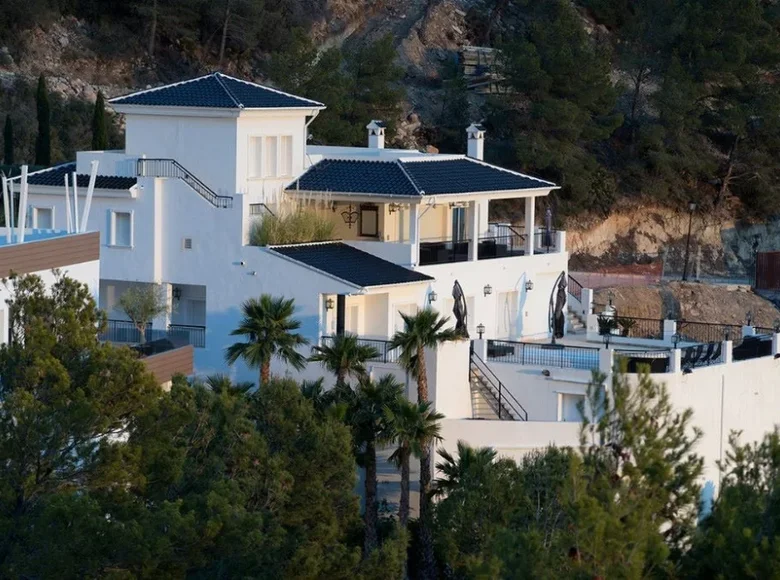 villa de 5 dormitorios 691 m² Altea, Španjolska
