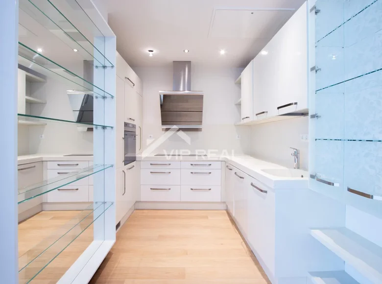 Apartamento 3 habitaciones 168 m² en Riga, Letonia