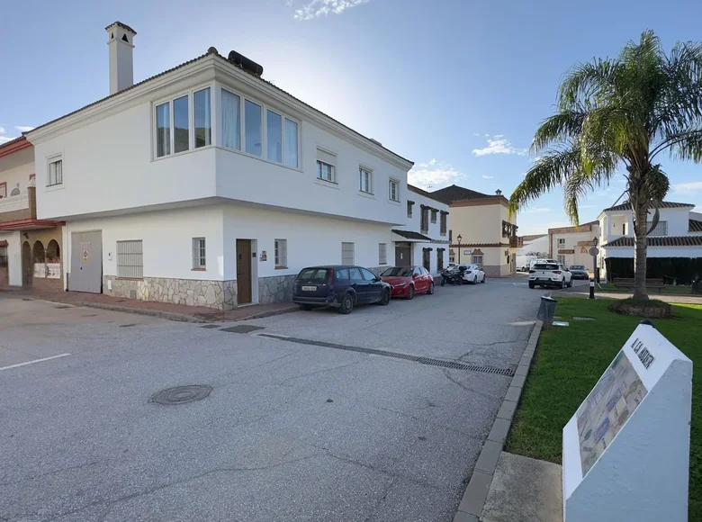 villa de 5 dormitorios 350 m² Fuente Palmera, Španjolska