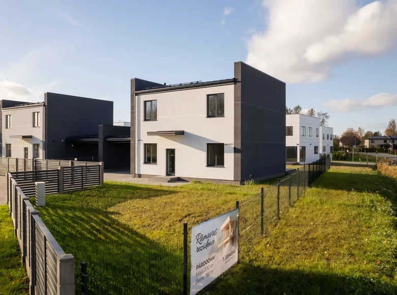 Casa 5 habitaciones 200 m² Kekavas pagasts, Letonia