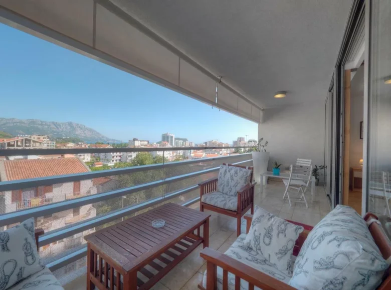 2 bedroom apartment 90 m² Budva, Montenegro