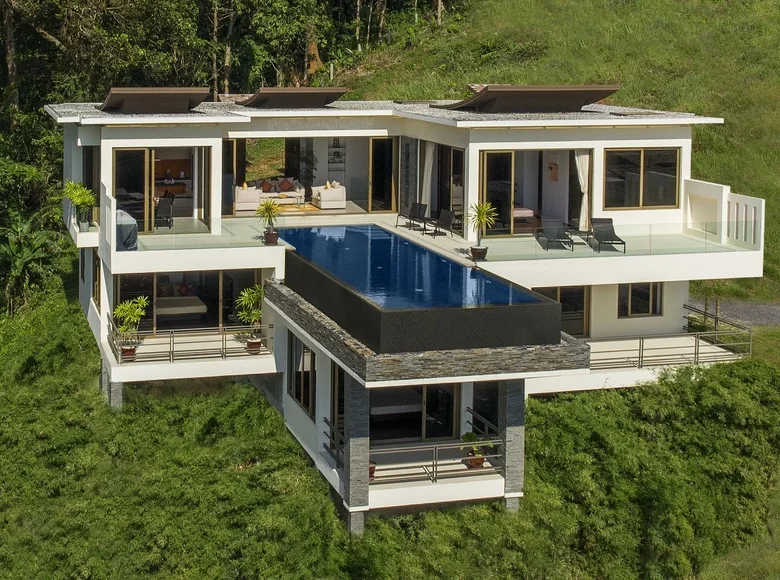 4 bedroom Villa  Sakhu, Thailand
