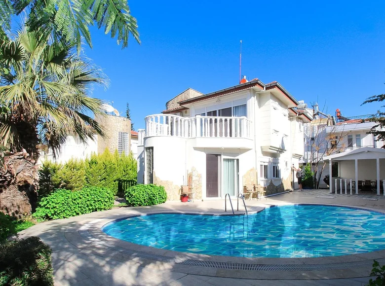 4 room villa 230 m² in Serik, Turkey