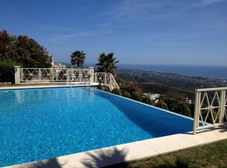 5 bedroom villa 618 m² Abadin, Spain