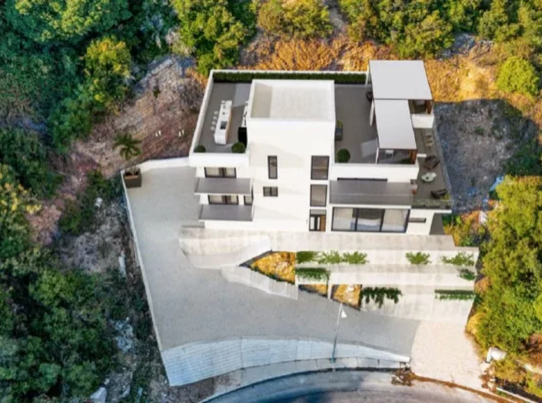 Wohnung 4 Schlafzimmer 600 m² Herceg Novi, Montenegro