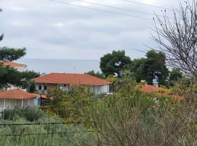 Land 1 room  Loutra, Greece