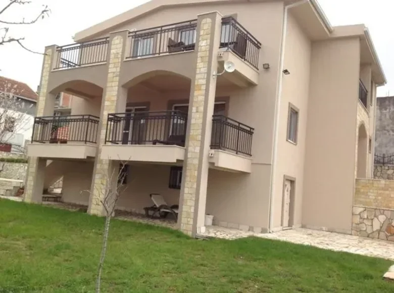 5 bedroom house 273 m² Pecurice, Montenegro