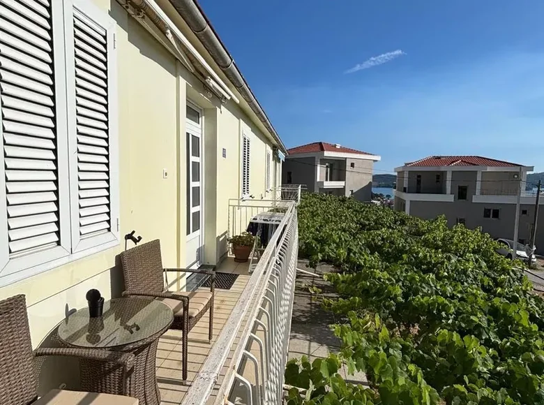 Квартира 2 спальни 65 м² в Тивате, Черногория