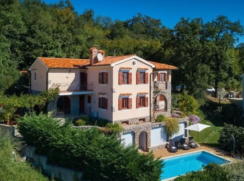 3 bedroom villa 290 m² Veprinac, Croatia