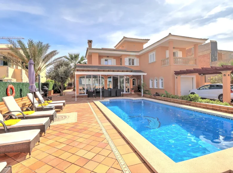 Замок 5 спален 320 м² Santa Ponsa, Испания