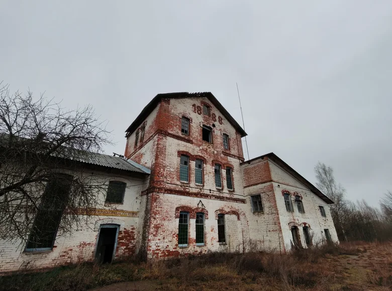 Fabrication 2 513 m² à Zavalocycy, Bélarus