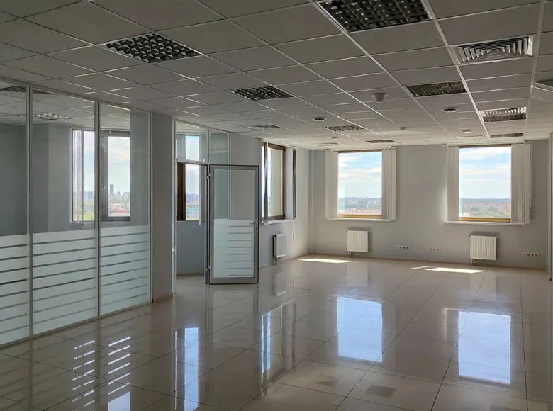 Büro 2 zimmer 109 m² in Minsk, Belarus