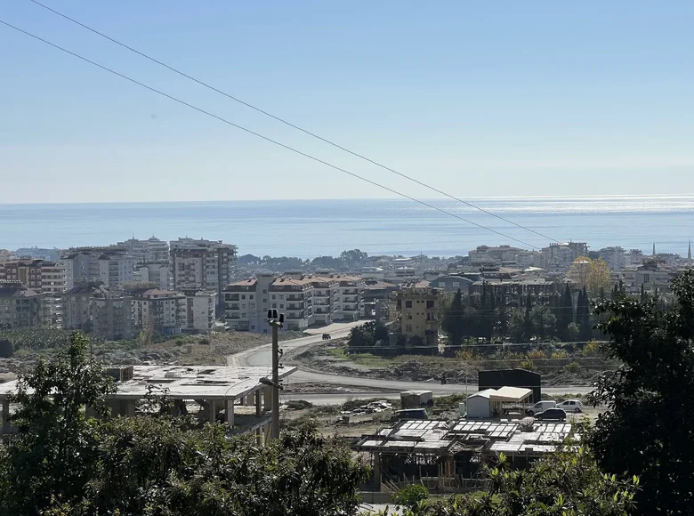 Land 1 041 m² in Alanya, Turkey