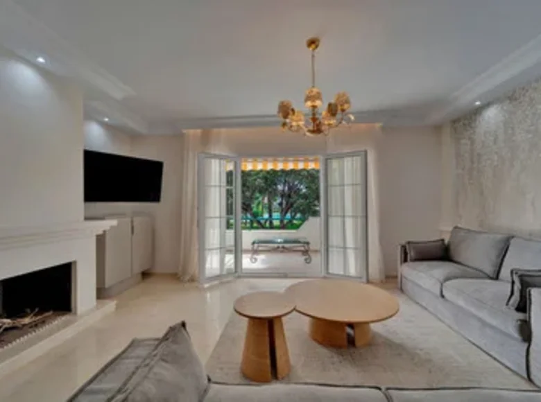 3 bedroom apartment 151 m² Estepona, Spain